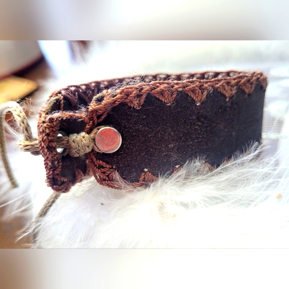 Engraved genuine leather bracelet